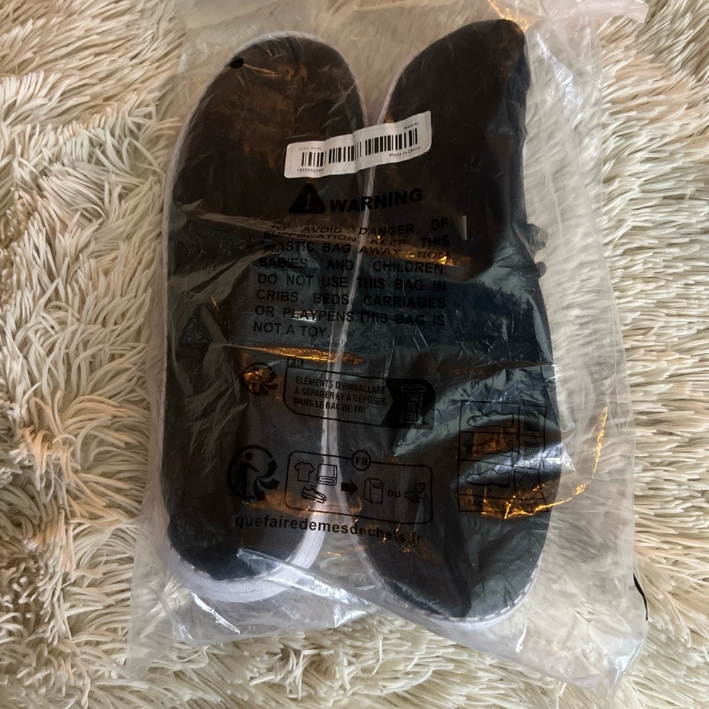 Black Women's Flats